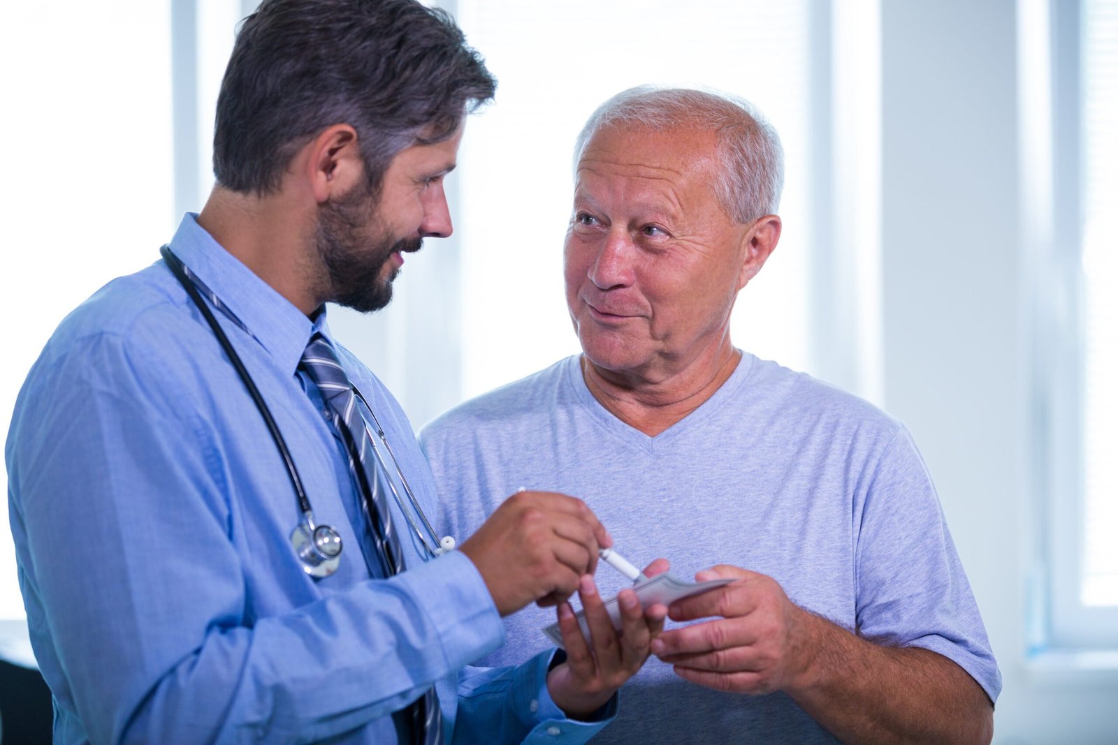 Paciente e médico - PSA Total